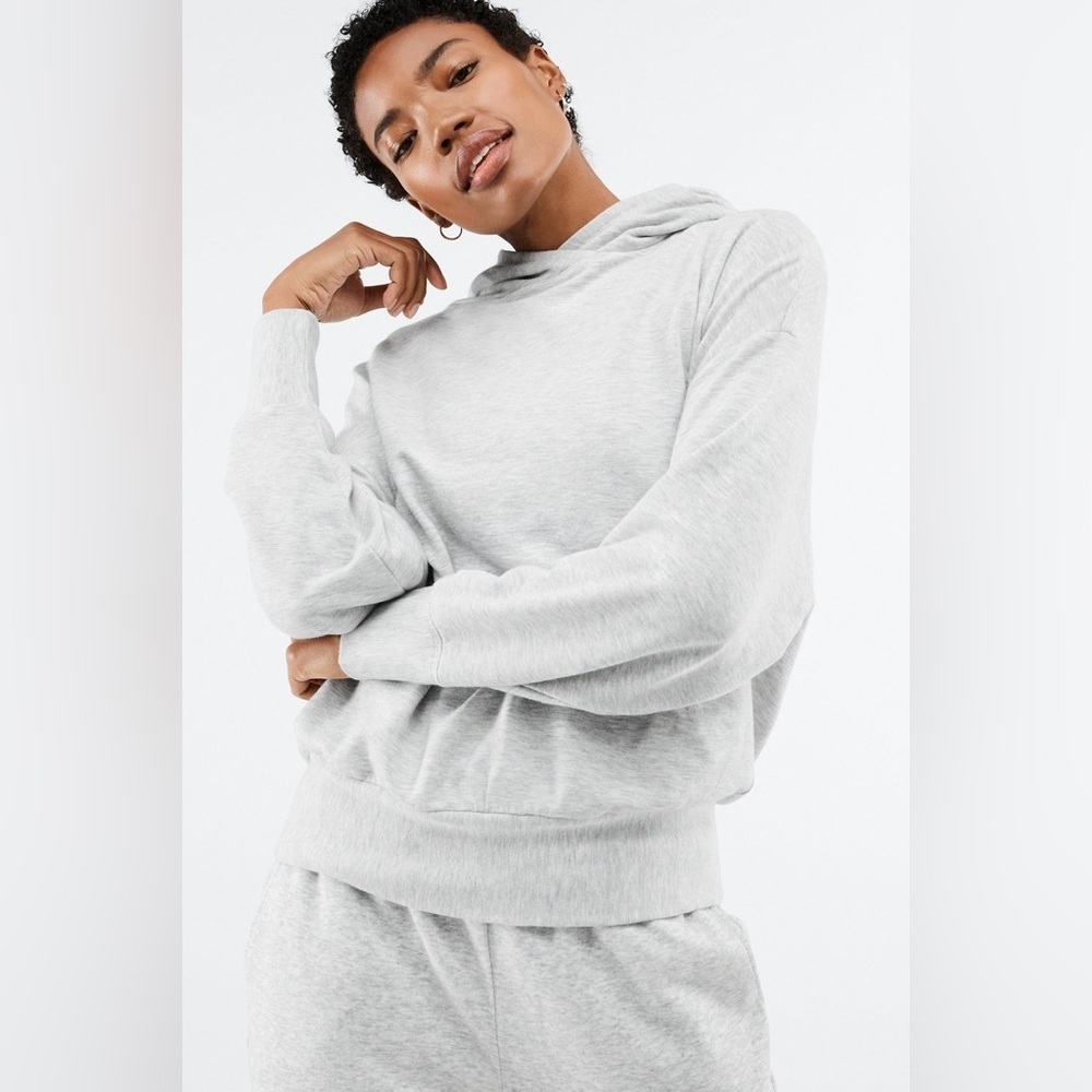 Fabletics Go-To Hoodie women’s Gray Hoodie Size Medium Relaxed Fit